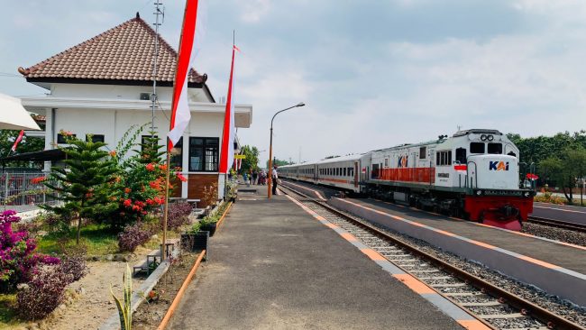 Empat Bulan Pengelolahan Perjalanan KA Lokal Wilayah Daop 8 Surabaya Alami Kenaikan
