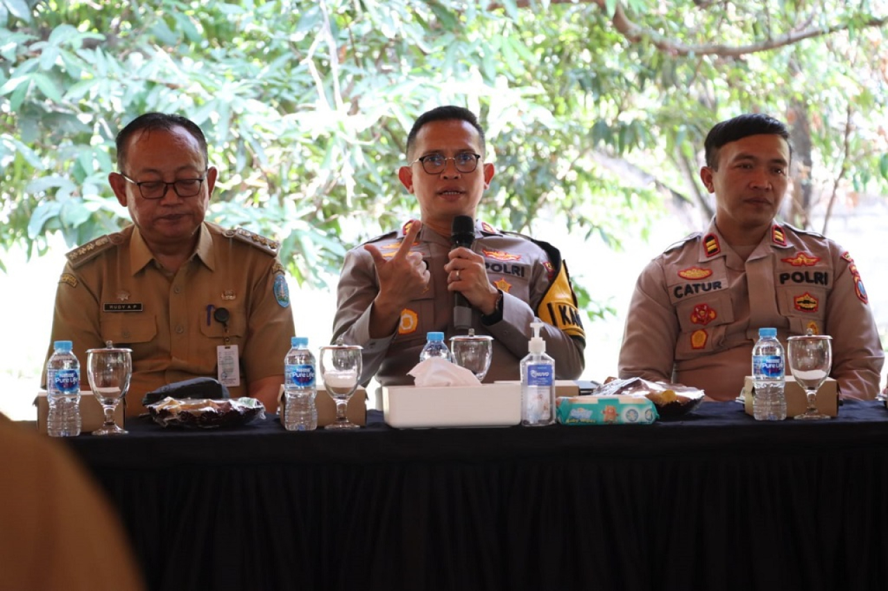Jum'at Curhat di Sukorejo Kapolres Ponorogo Minta Perguruan Silat Turut Jaga Kondusifitas