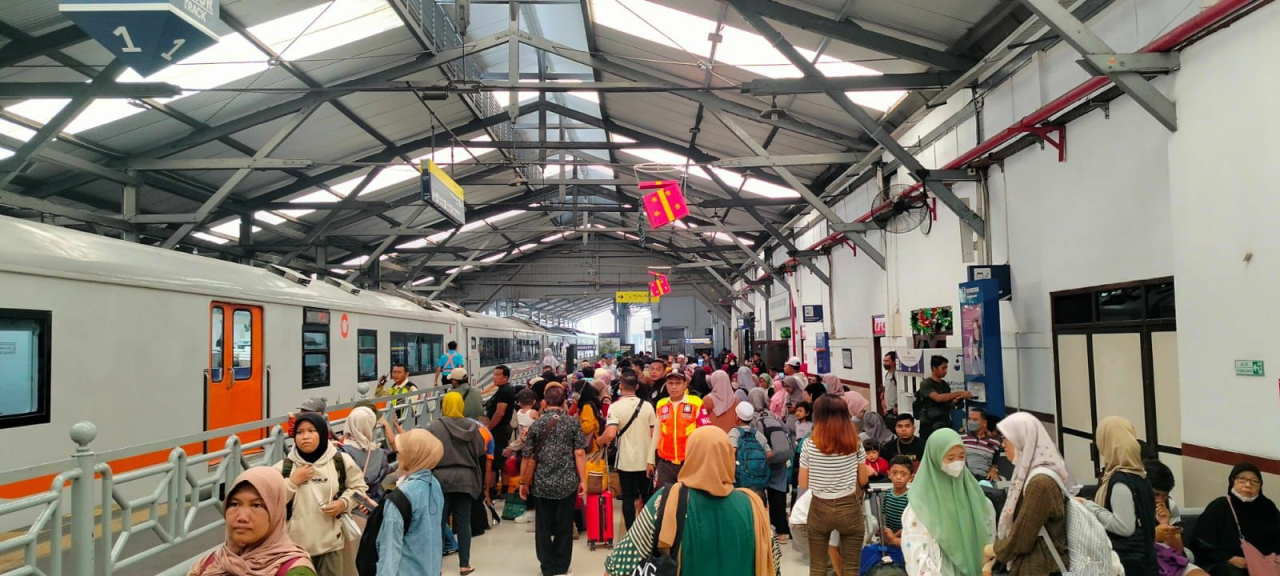 Jelang Tahun Baru, Lebih Dari 19 Ribu Penumpang Berangkat dari Daop 8 Surabaya