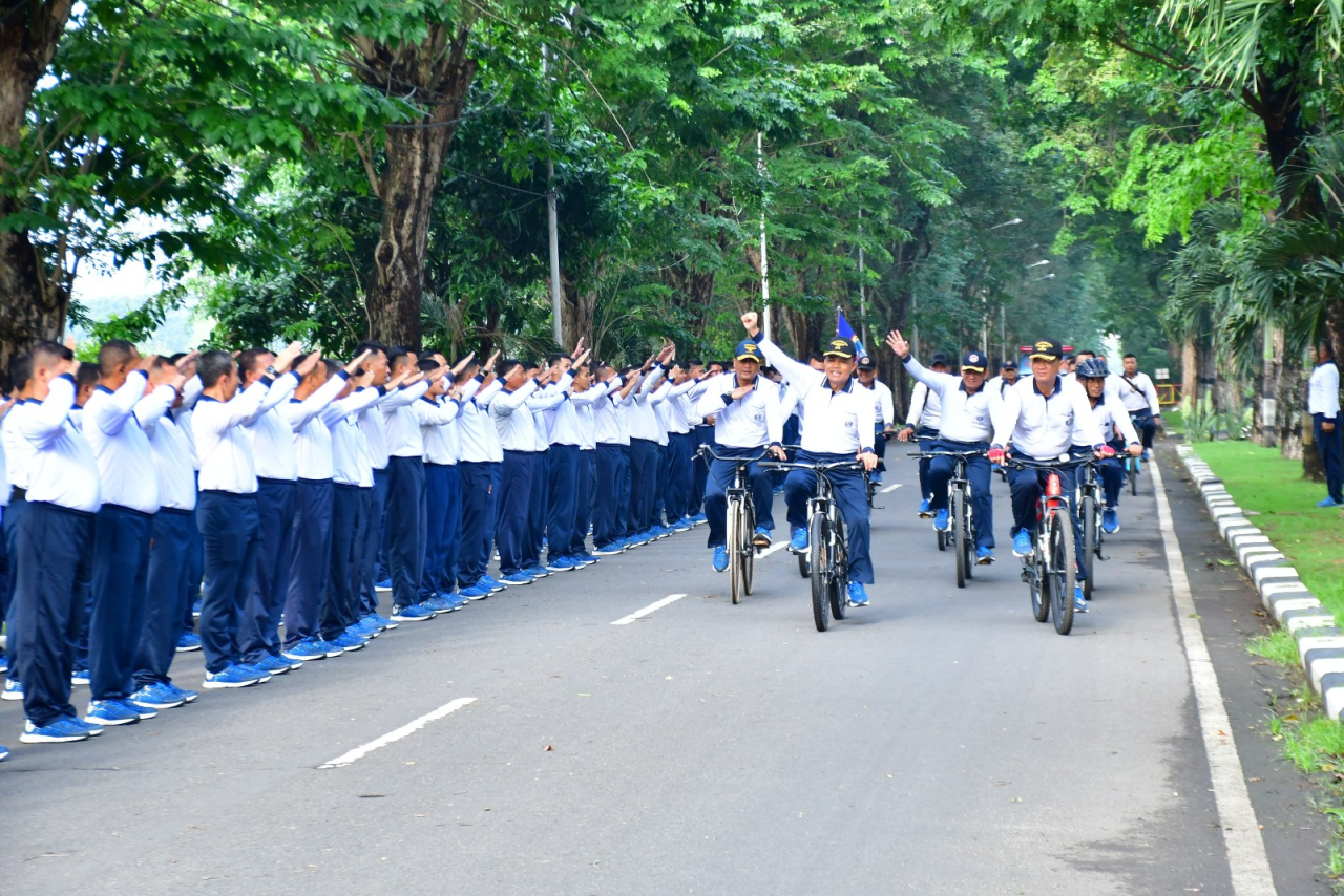 Gowes di Kesatrian, Komandan Puspenerbal Tinjau Yanus Sepak Bola dan Panahan