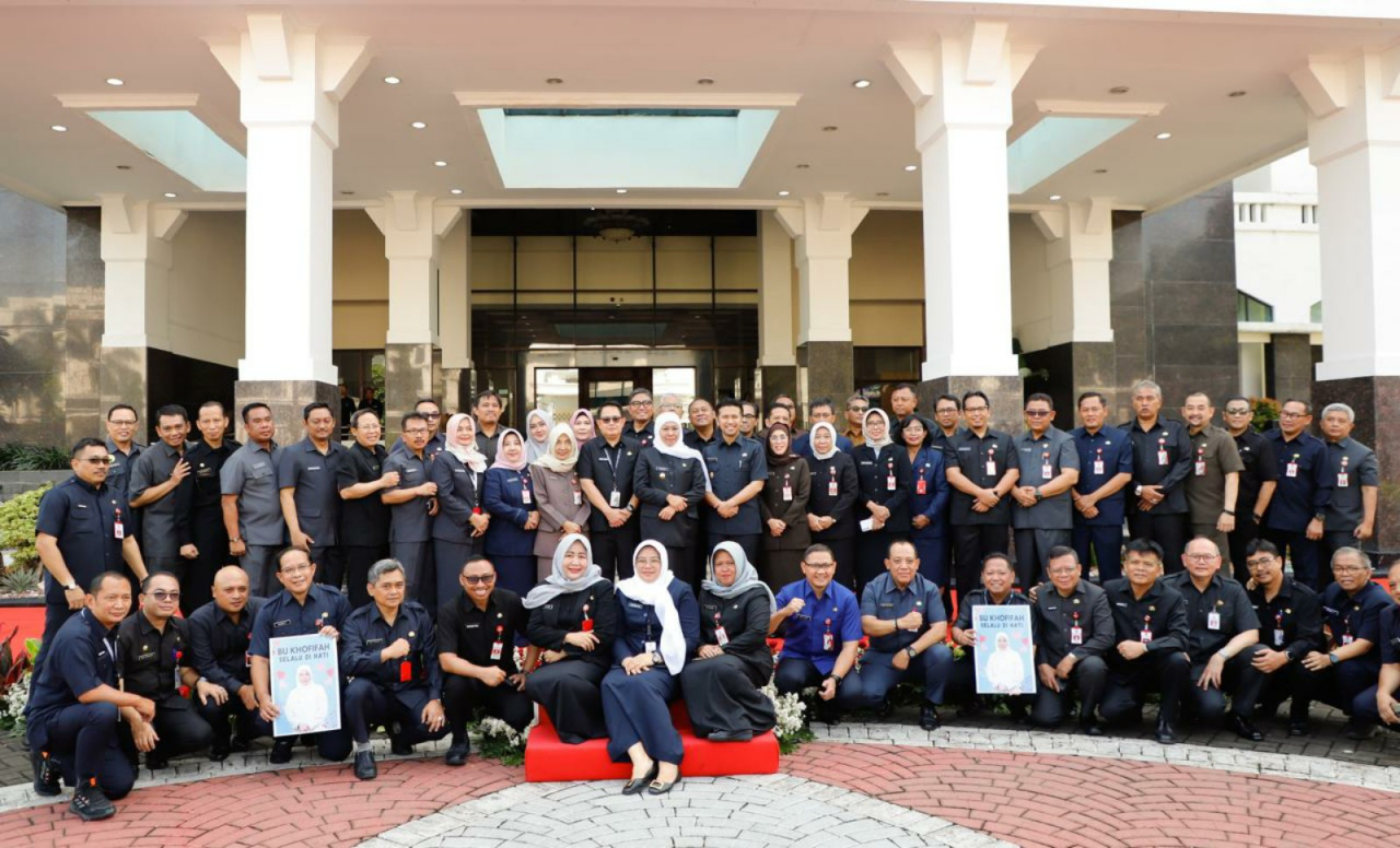 Pamit Di Apel Hari Terakhir, Gubernur Khofifah Sampaikan Terima Kasih dan Pesankan Jaga dan Kembangkan Semua Prestasi