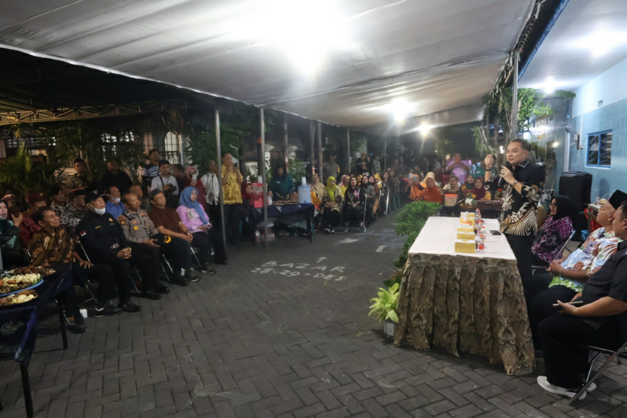 Makin Terang, Warga Baratajaya Nikmati Fasilitas PJU dari Pemkot Surabaya.