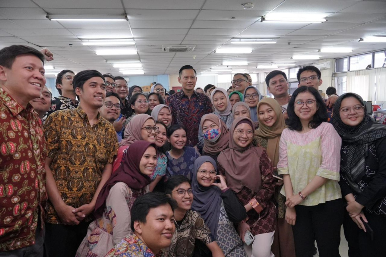 Lakukan Office Tour Menjelang Libur Lebaran, Menteri AHY: Selamat Mudik, Hati-hati di Jalan