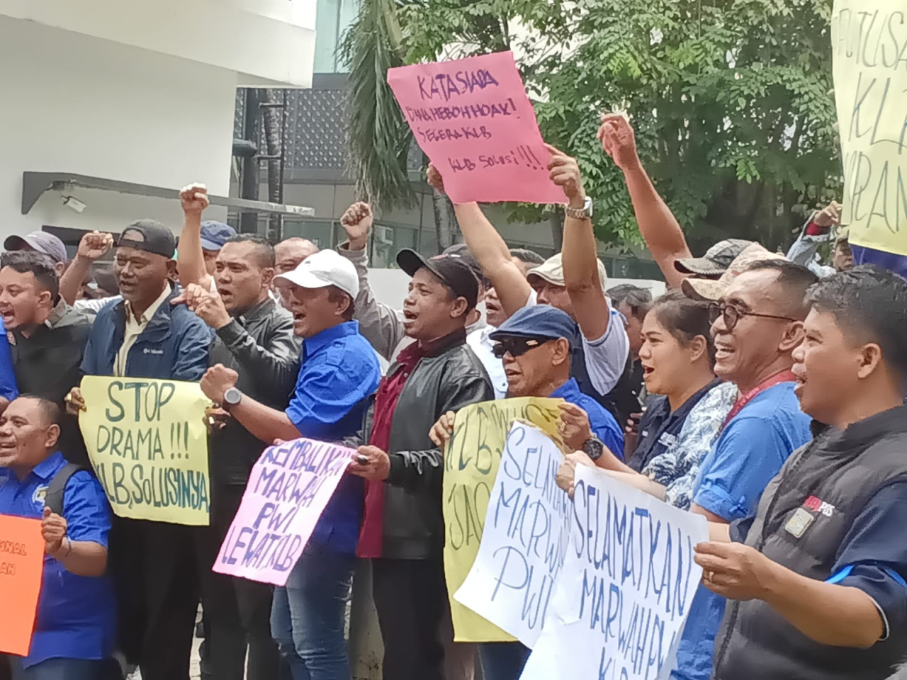Buntut Korupsi Dana Hibah BUMN, PWI Didemo Ratusan Jurnalis