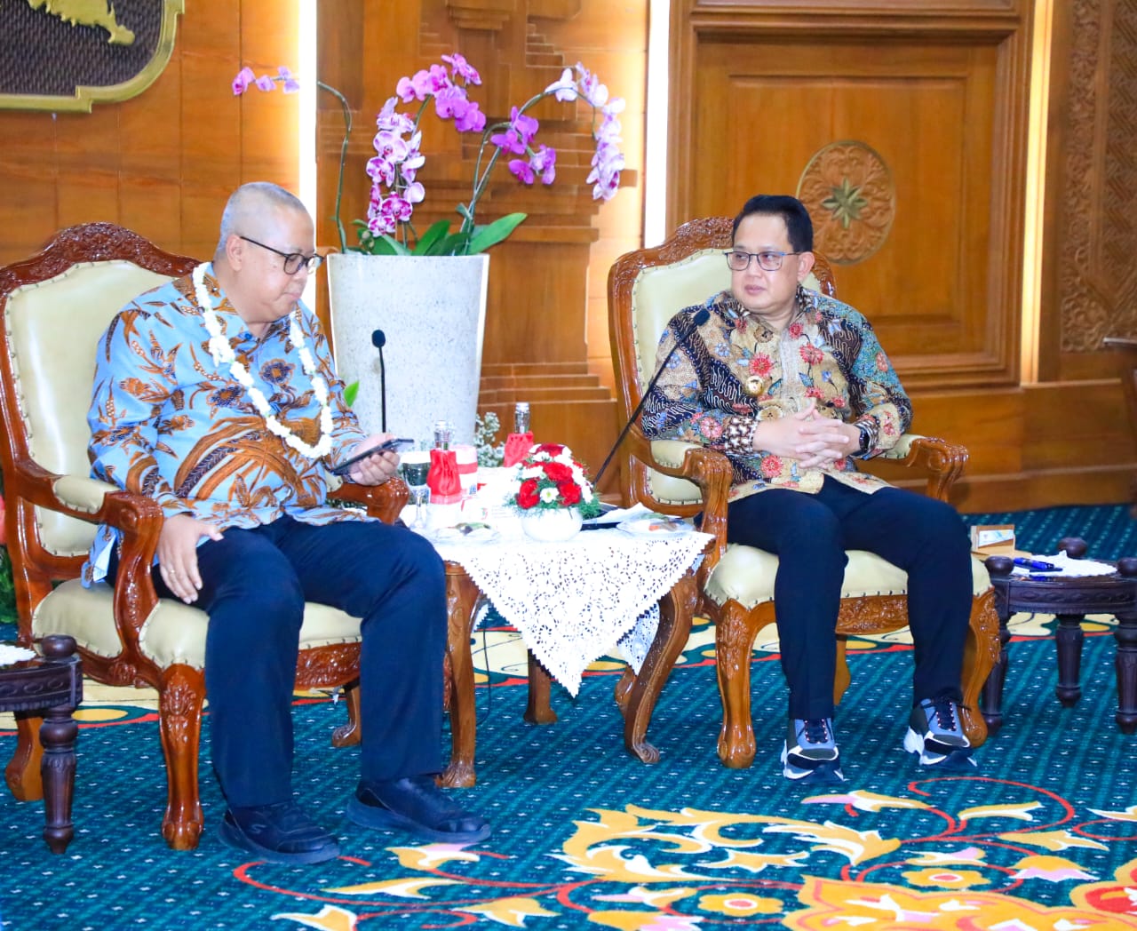 Menyapa Dunia, Pj. Gubernur Adhy Pamerkan Pesona Jatim ke Delegasi Fam Trip Kemenlu RI