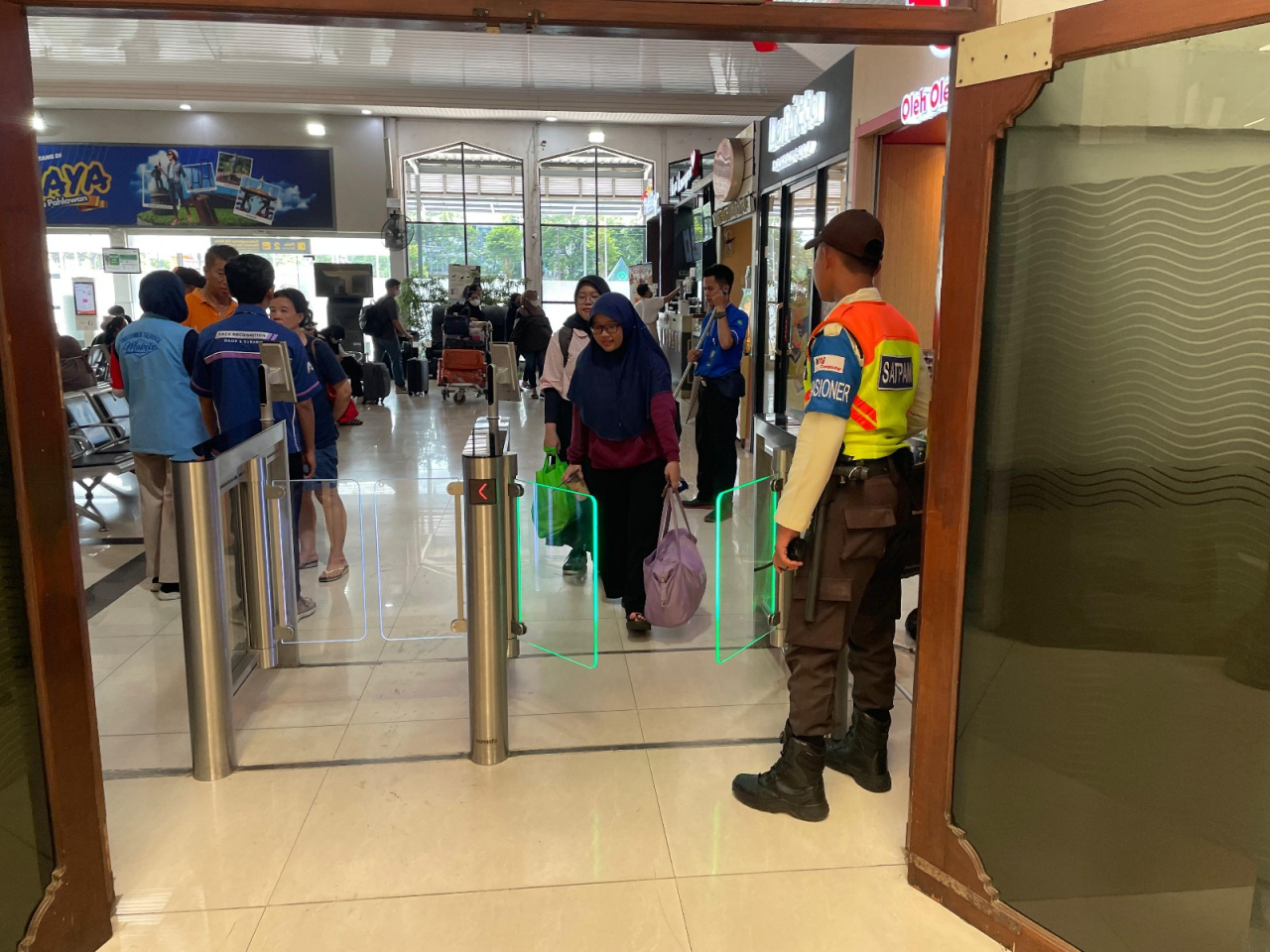 Libur Nataru 2025, Kepadatan Pelanggan Kereta Api Daop 8 Surabaya Masih Tinggi