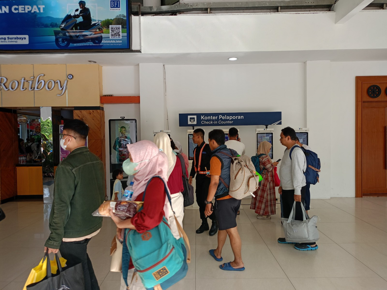 43.270 Penumpang Hari Ini, Tertinggi Selama Libur Iduladha 1446 H di Wilayah Daop 8 Surabaya