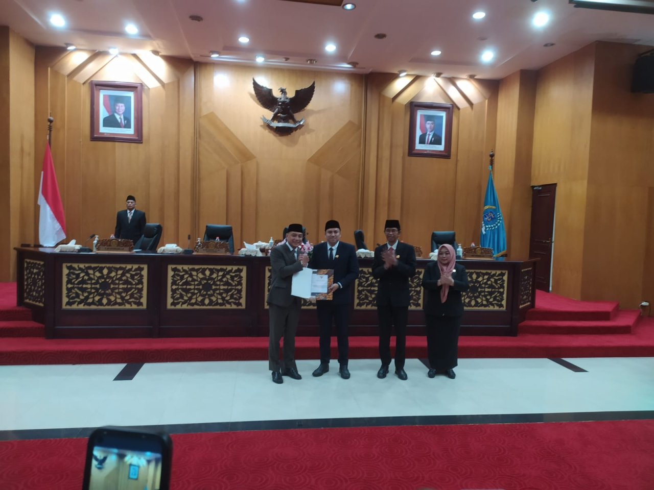 Wali Kota Tanggapi Pandangan Fraksi DPRD Surabaya Terkait Laporan Pertanggungjawaban APBD 2024
