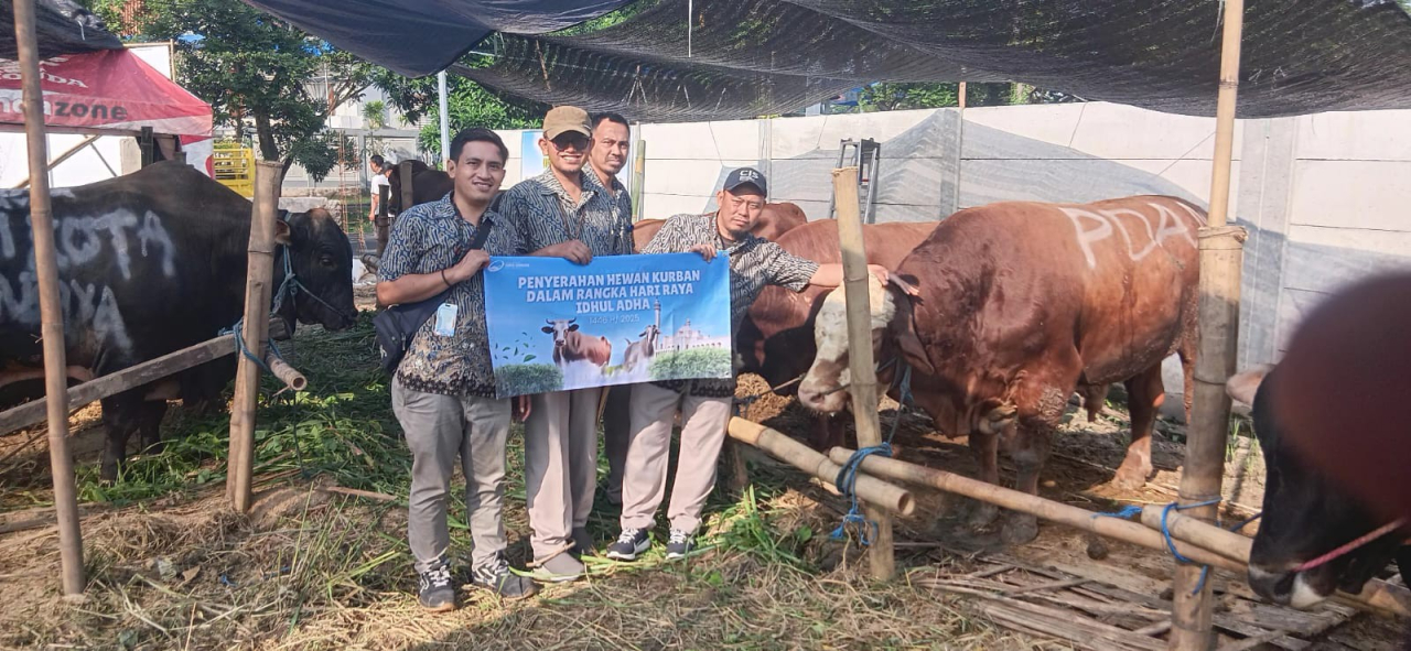 Perumda Surya Sembada Salurkan 14 Sapi Kurban, Wujud Nyata Kepedulian untuk Warga Surabaya