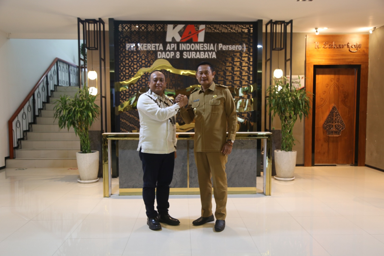 KAI Daop 8 Surabaya dan Pemkab Lamongan Sepakat Tertibkan Kawasan Rel Kereta