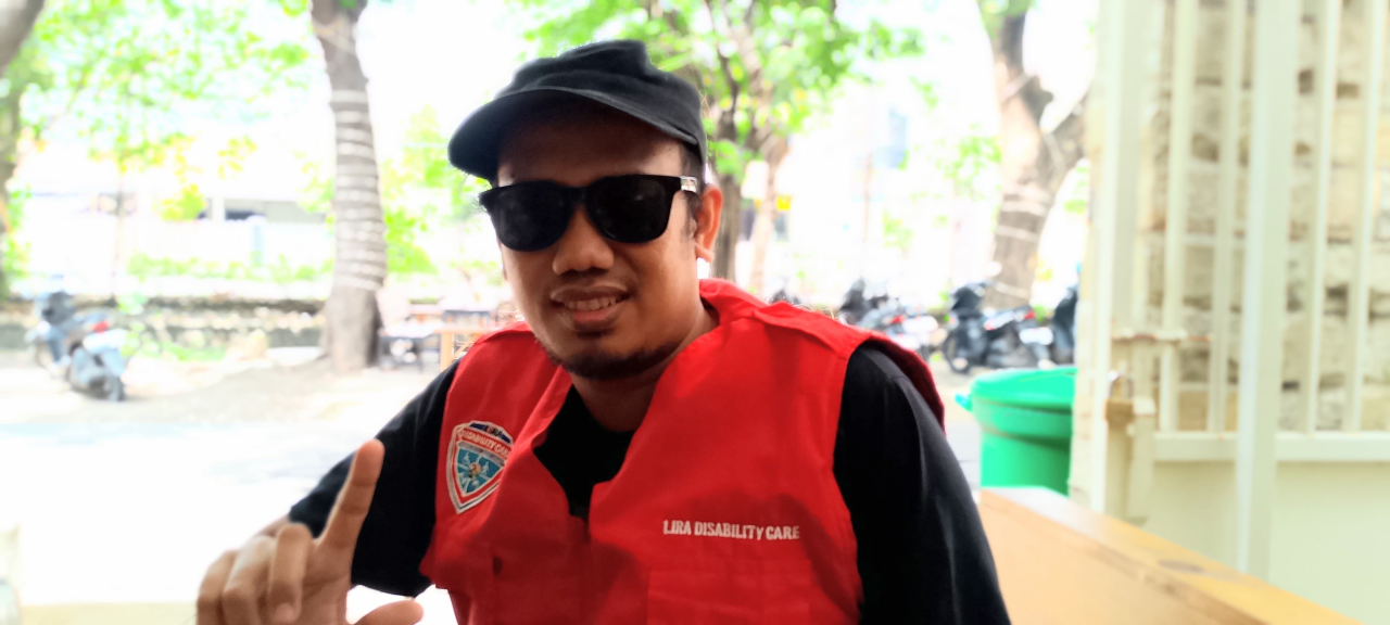 Ketua Umum LIRA Disability Care (LDC) Abdul Majid saat ditemui wartawan Kabarhit di Surabaya. (Foto: Ipul)