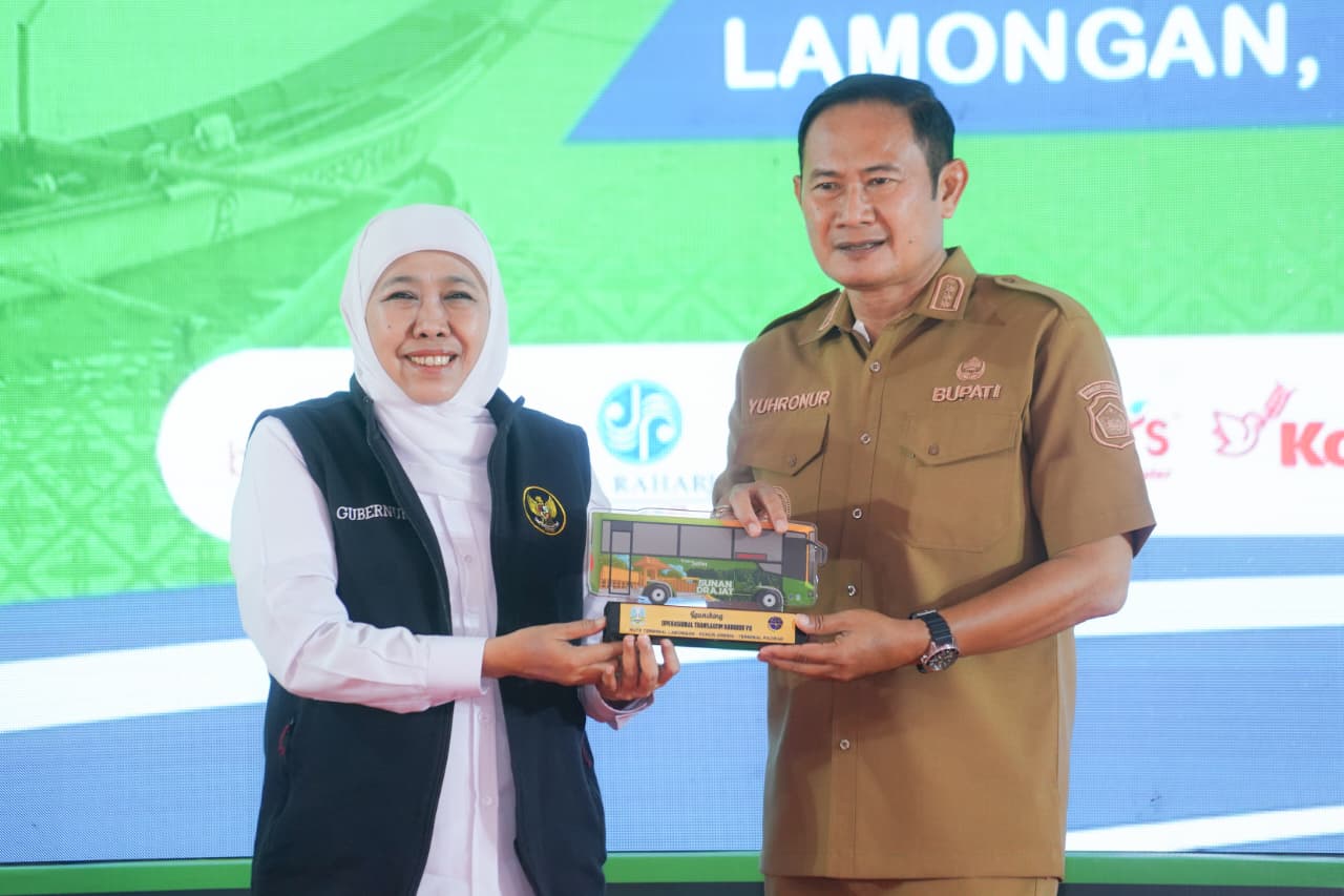 Kado Spesial Hari Jadi ke-80, Gubernur Khofifah Luncurkan Bus Trans Jatim Koridor VII di Lamongan