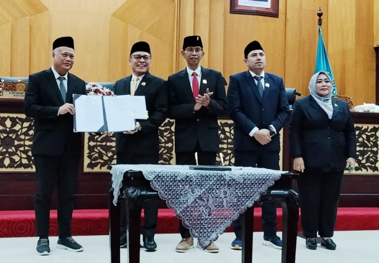 Dewan Perwakilan Rakyat Daerah (DPRD) Kota Surabaya menggelar Rapat Paripurna membahas Rancangan Keputusan DPRD tentang Rencana Kerja Tahun Anggaran 2026