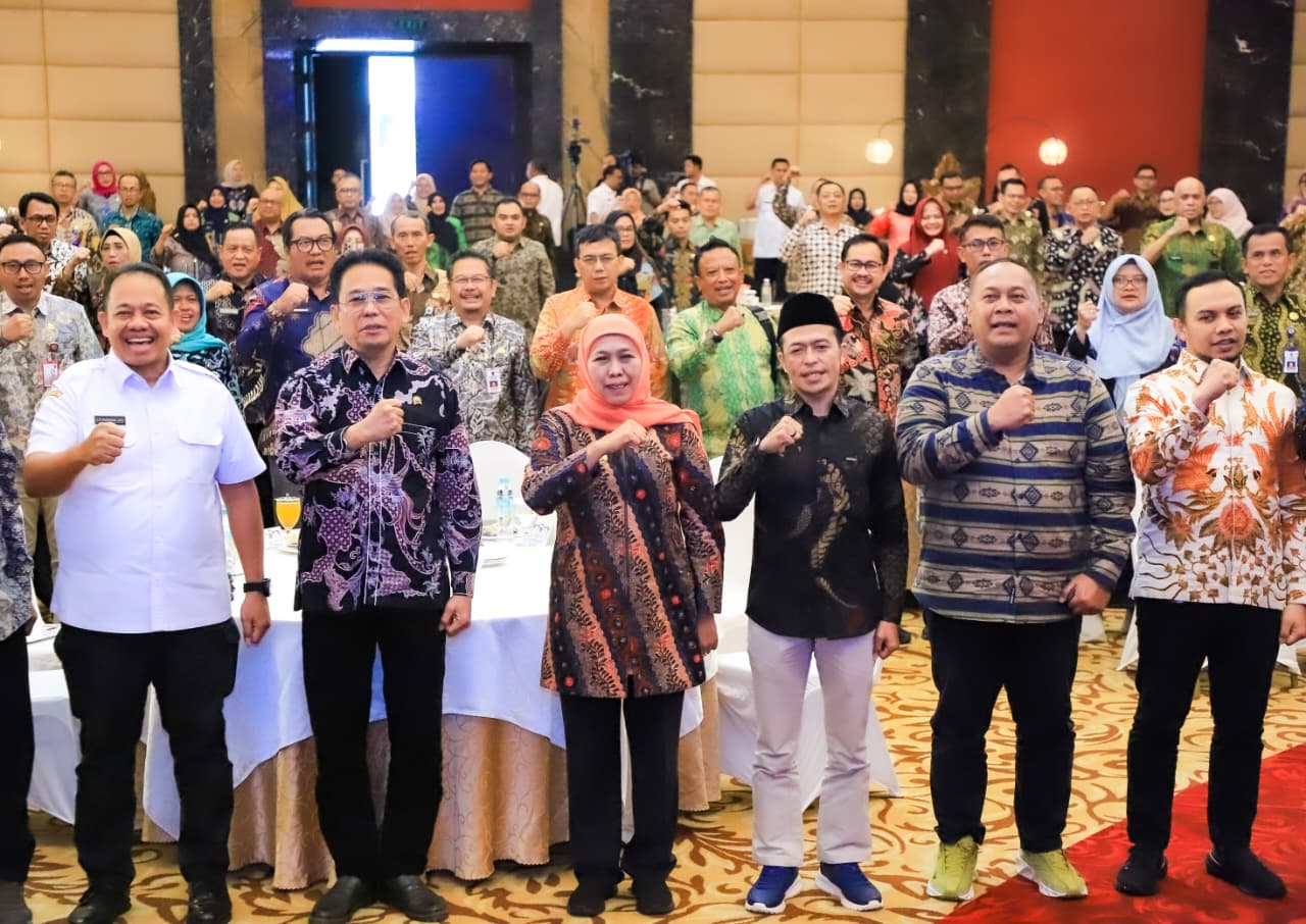 Gubernur Khofifah melakukan Rapat Koordinasi Pengawasan Daerah (Rakorwasda) Provinsi Jawa Timur Tahun 2025 di The Singhasari Resort Batu. (Foto: Adpim for kabarhit)