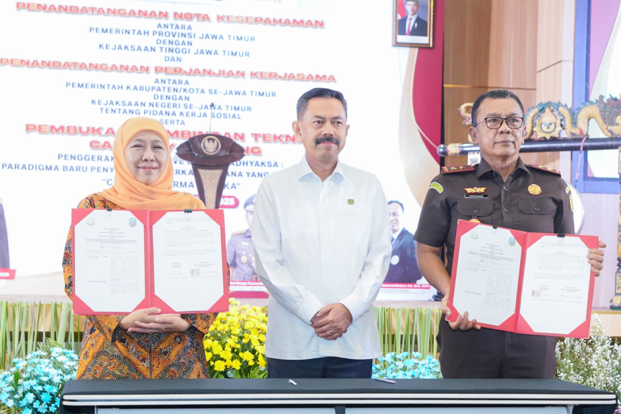 Gubernur Khofifah - Kajati Jatim Sepakati Pidana Kerja Sosial, Ini Tujuannya