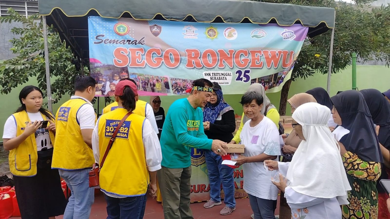 Awali 2026 dengan Gotong Royong, Sego Rongewu Satukan Warga Kelurahan Rangkah