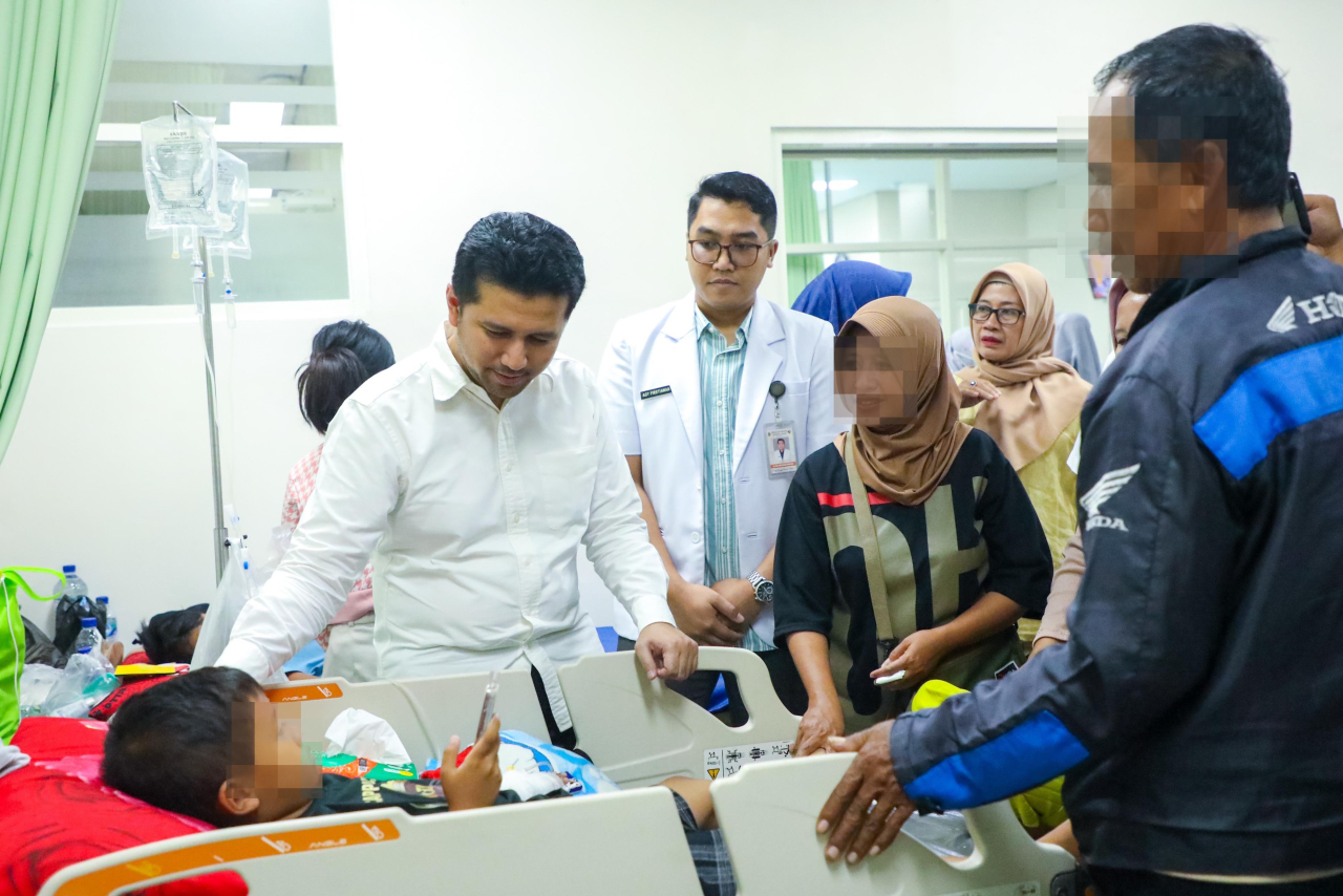 Tinjau Kasus Keracunan MBG, Wagub Emil Tegaskan Seluruh Penerima Manfaat Ditangani Serius