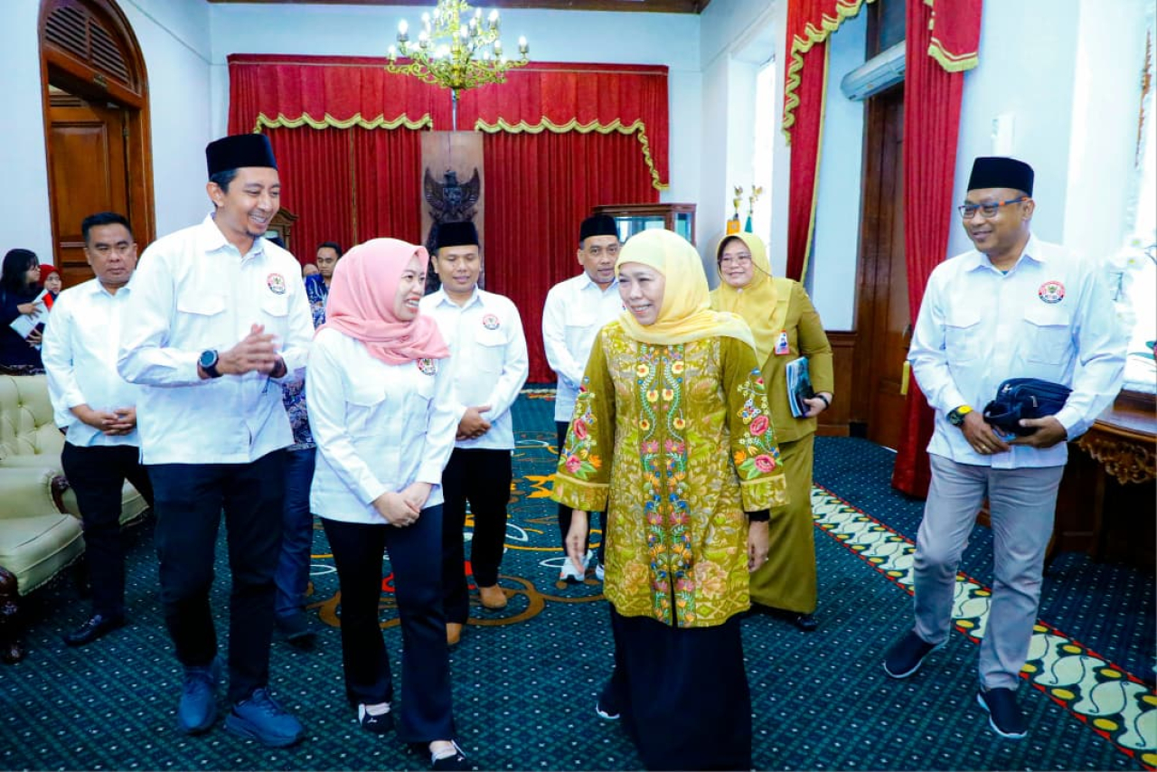 Gubernur Khofifah menerima jajaran KPID Jatim di Gedung Negara Grahadi, Surabaya. (Foto: Adpim For Kabarhit)