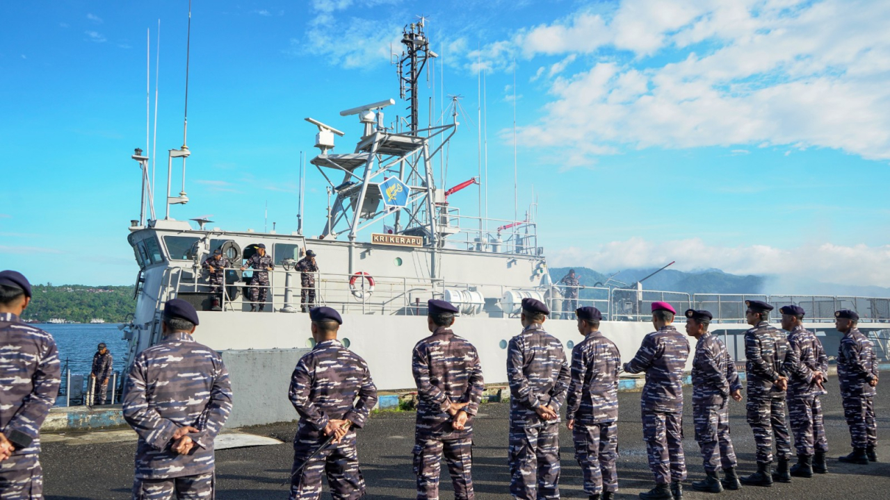Wadan Kodaeral IX Bekali Prajurit KRI Kerapu-812 Sebelum Bertolak ke Surabaya