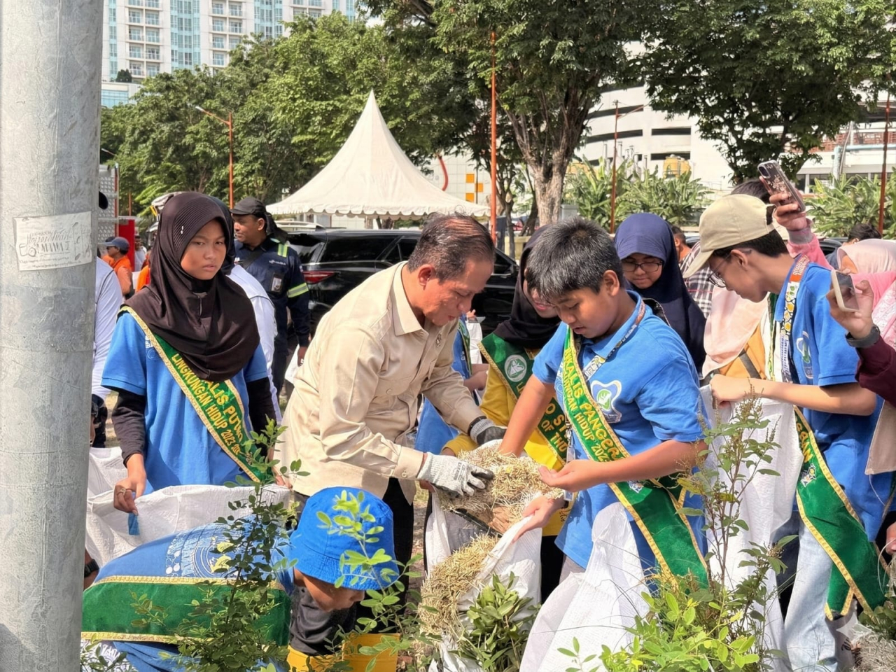 Perumda Air Minum Surya Sembada Dukung Gerakan Indonesia Asri dengan Korve Kalimas