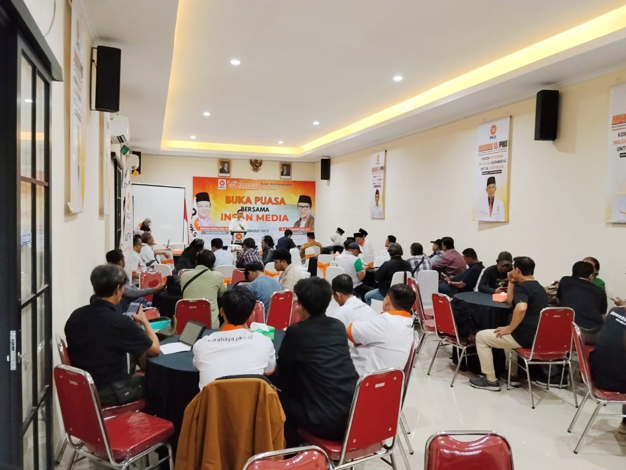 PKS Surabaya dan Insan Media Pererat Kolaborasi dalam Buka Puasa Bersama