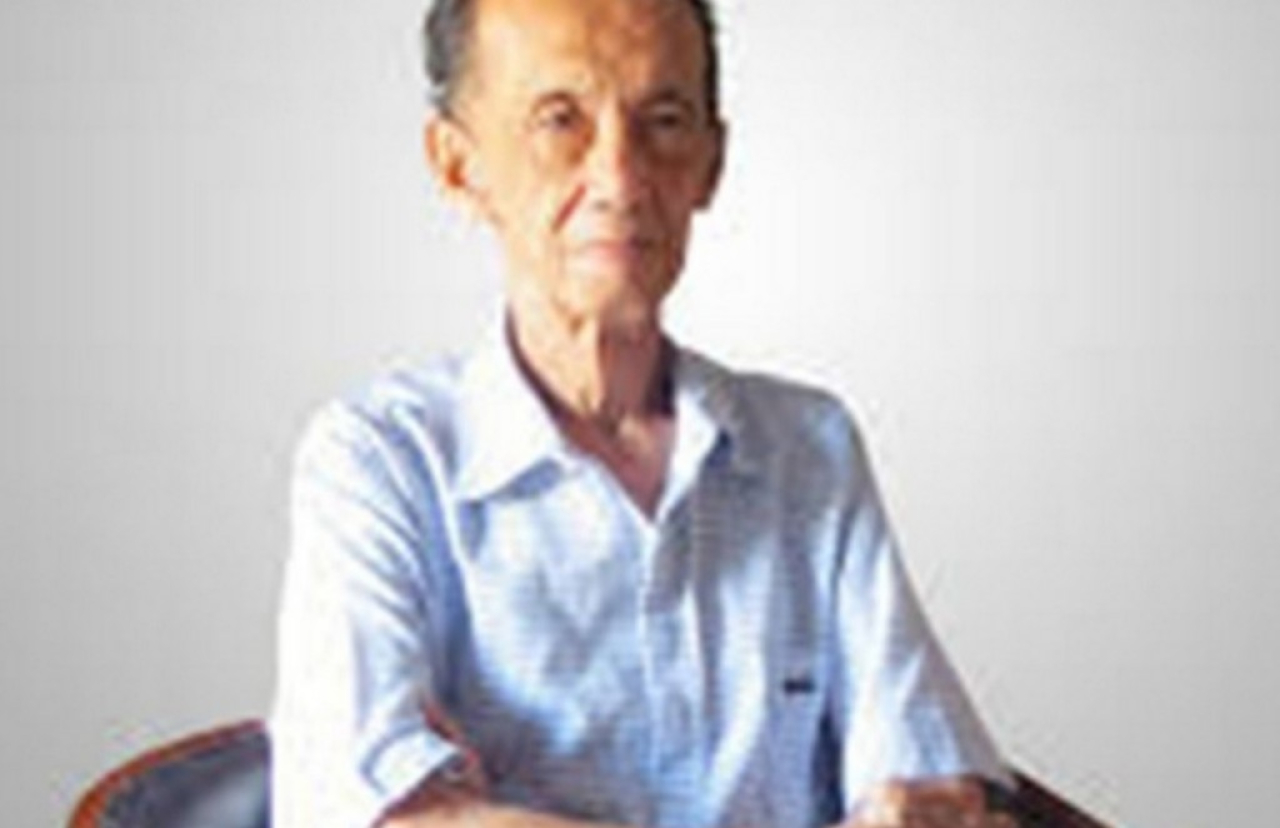 Pakar tata kota ITS Prof Johan Silas meninggal 8 Juni 2026 di RS Kemenkes Surabaya. Lihat warisan Rusunawa Sombo, Eco Medayu, hingga pemikiran tata ruang Surabaya.