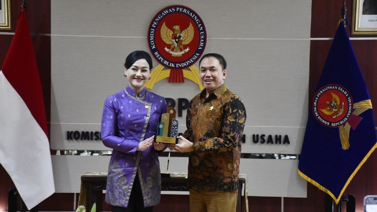 KPPU dan OJK Teken MoU: Sinergi Wujudkan Jasa Keuangan Sehat di Era Digital