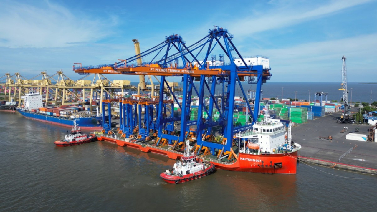Pelindo Marine Perkuat Distribusi Alat Bongkar Muat di Pelabuhan