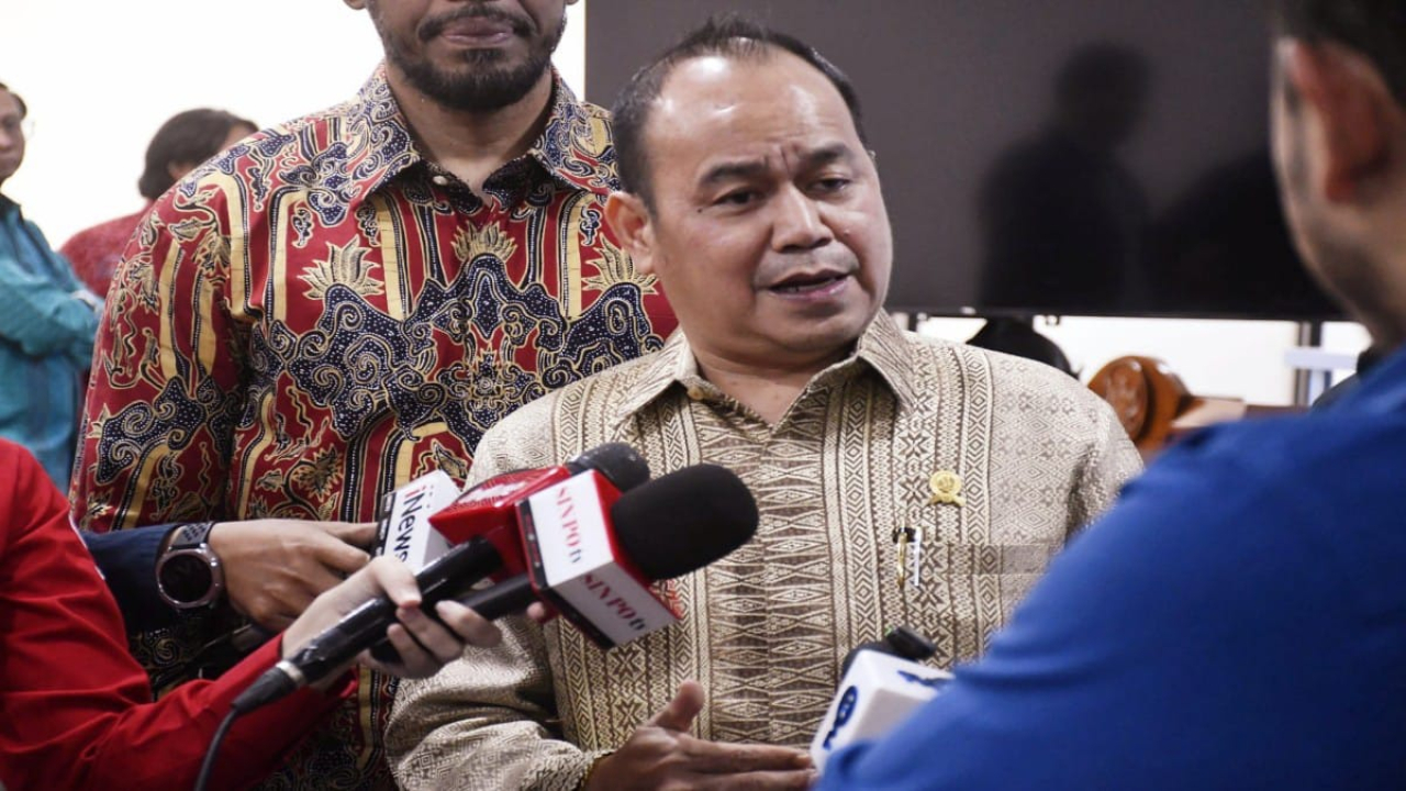 KPPU meningkatkan penanganan dugaan pelanggaran persaingan usaha oleh TikTok ke tahap penyelidikan. Dugaan mencakup monopoli, penguasaan pasar, integrasi vertikal, hingga predatory pricing.