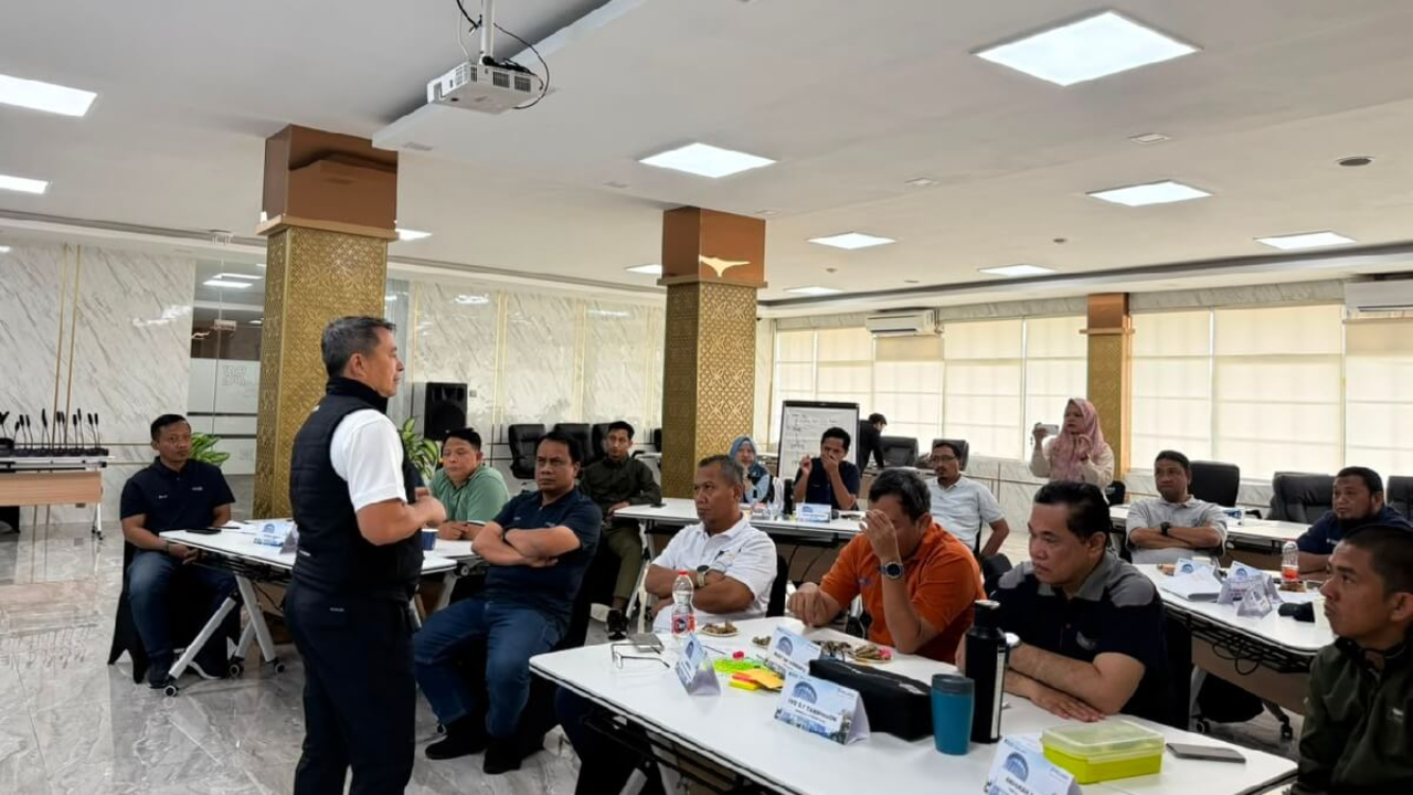 Pelatihan Technical Planning & Control PT Terminal Petikemas Surabaya diikuti pekerja dari berbagai fungsi operasional TPS.