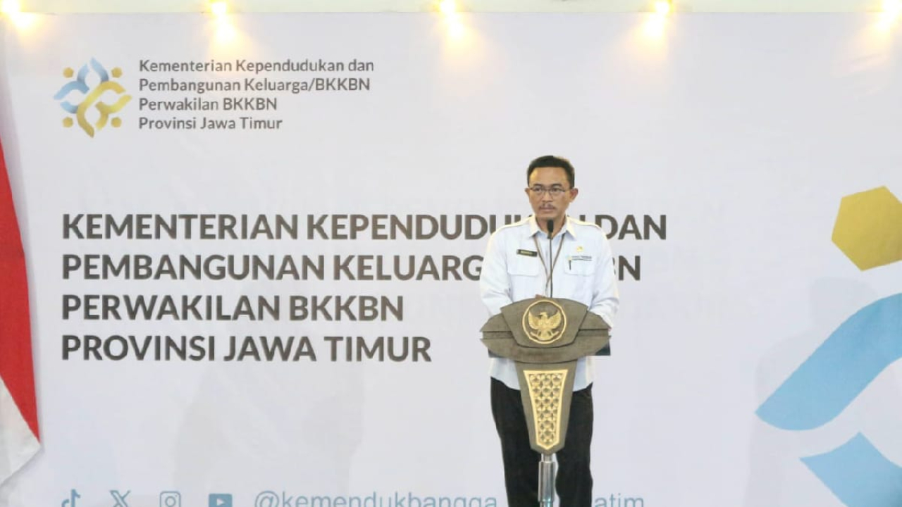 Kepala Perwakilan BKKBN Jawa Timur Shodiqin menyampaikan paparan terkait program kependudukan dan pembangunan keluarga.